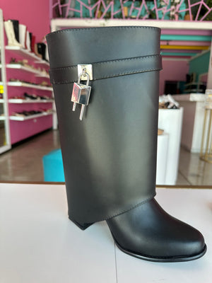 2038 Nairobi negro
